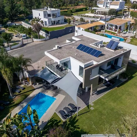 4 Bedroom Villa Private Heated Pool * Albufeira